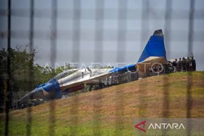 Rem bermasalah, Sukhoi TNI AU keluar landasan di Hasanuddin