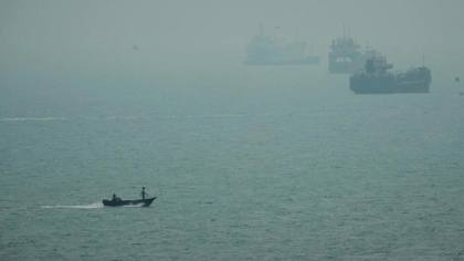 AS Hancurkan 5 Tanker Minyak Iran setelah Kapal Perangnya Diserang Rudal