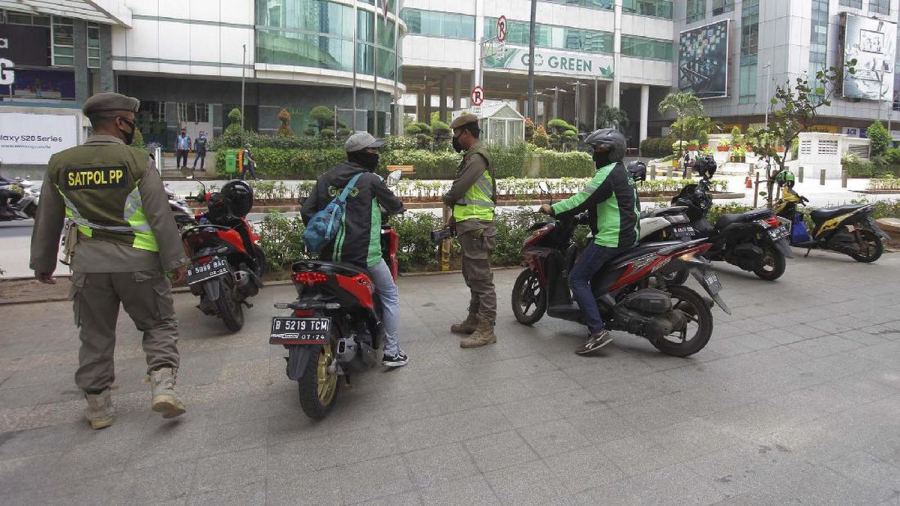 HP Diduga Terlindas, Ojol Kejar Pemobil Sampai ke Lobi Mal di Jaksel