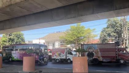 Parah! Antrean Pertalite-Solar di Pettarani hingga Kantor Bawaslu Sulsel, Pengendara Mengeluh