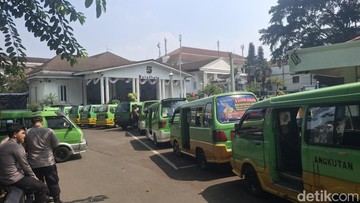 Sopir Tolak Larangan Angkot Tua, Pemkab Bogor: Penertiban Tetap Lanjut