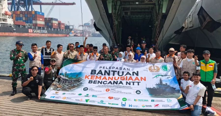Libatkan KRI TNI AL, IsDF MUI Bersama Lembaga Filantropi Salurkan Bantuan Kemanusiaan NTT
