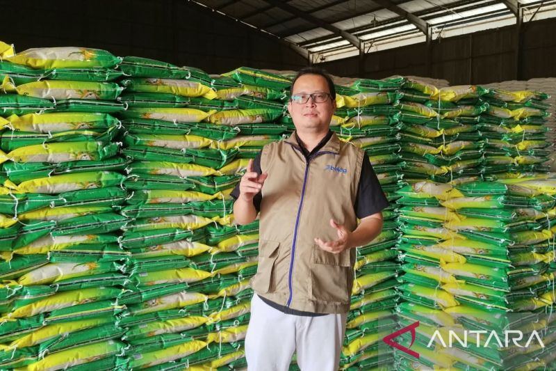 Bulog Sorong salurkan 5.000 kg beras SPHP setiap hari ke 190 mitra