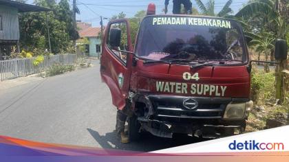 Mobil Damkar Tabrakan dengan Pemotor di Parepare, 2 Remaja Tewas