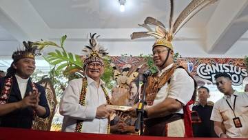 Pramono Janji Sediakan Pelican Cross Depan Kolese Kanisius untuk Siswa