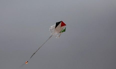 Netanyahu Ancam Bunuh Anak-Anak Gaza yang Main Layang-Layang