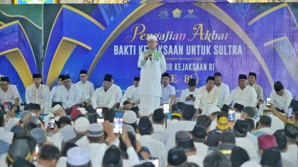 Dorong Gerakan Gotong Royong Bedah Rumah, Kajati Sultra: Bakti Kejaksaan Harus Dirasakan Masyarakat