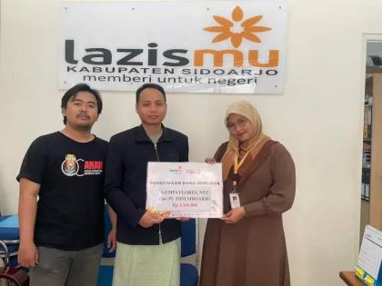 IMM Sidoarjo Salurkan Donasi Gempa Flores NTT melalui Lazismu