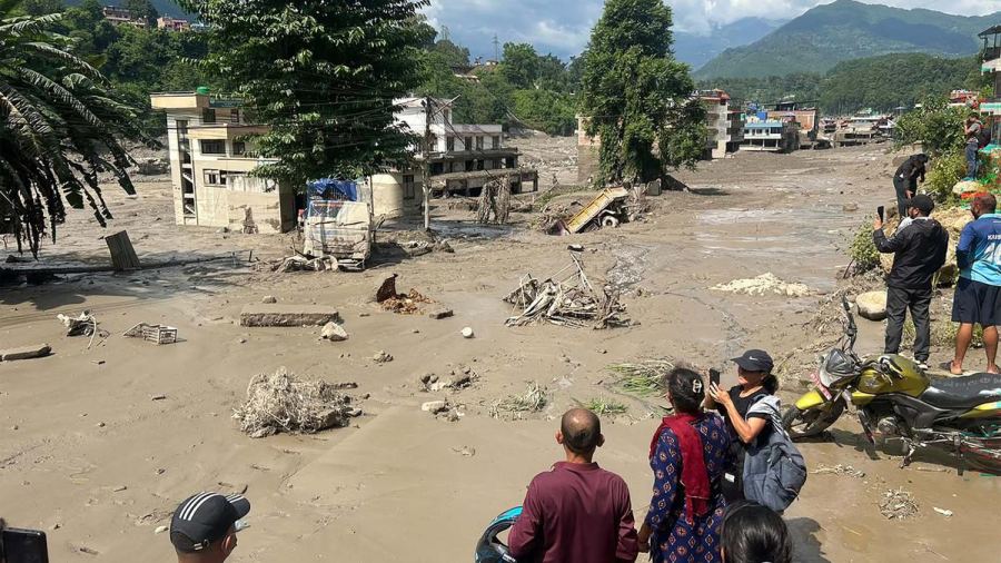 Miliarder Ungkap Biaya Pemulihan Nepal Usai Diterjang Banjir Bandang
