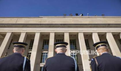 Mantan Pejabat Pentagon Ingatkan AI Bisa Ubah AS Jadi Negara Pengawasan ala China