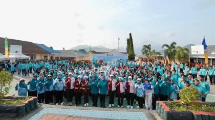 Ketum TP PKK Kunjungi SMAN 2 Ternate, Tekankan Pentingnya Hidup Sehat
