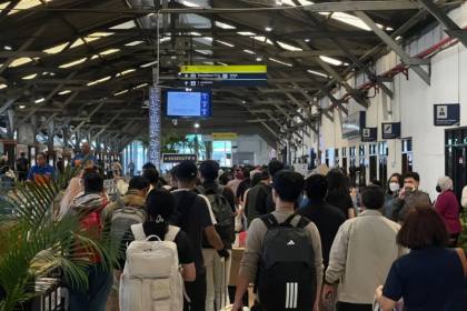 KAI Surabaya tambah 1.032 kursi tujuan Jakarta imbas erupsi Krakatau