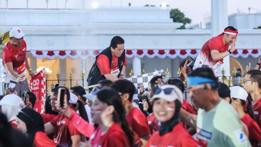 Seskab Teddy Sebut 12.000 Orang Ikut Berlari di Merdeka Run 2026