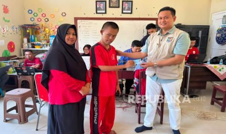 Dukcapil Gelar Layanan Jemput Bola Penduduk Rentan, Termasuk Siswa SLB