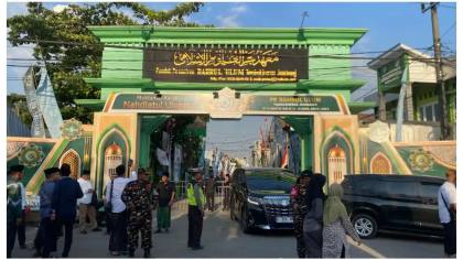 Ketatnya Penjagaan Pintu Masuk Arena Muktamar NU di Jombang, Banser Periksa Id Card di Gerbang