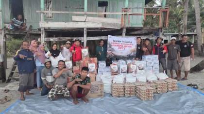 Semen Tonasa Salurkan Bantuan Bahan Pokok untuk Korban Gempat NTT