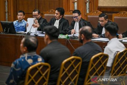 Direktur Toshida jalani sidang perdana kasus suap eks Ketua Ombudsman