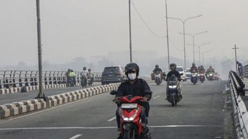 Kualitas Udara Memburuk, 5 Juta Lebih Masker Dibagikan Kemenkes ke Wilayah Terdampak Karhutla