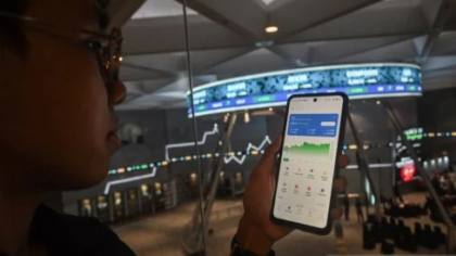 IHSG Tersungkur 1% ke 6.611, Asing Lepas Rp1,31 Triliun, Saham Bank Jumbo Jadi Sasaran