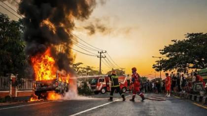 Pete-pete Hangus Terbakar di Poros Maros-Pangkep, Sopir Alami Luka Bakar