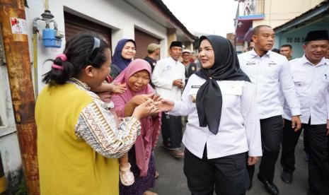 Diselimuti Abu Vulkanik, Wali Kota Bandar Lampung Kirim Armada untuk Semprot Jalan Protokol