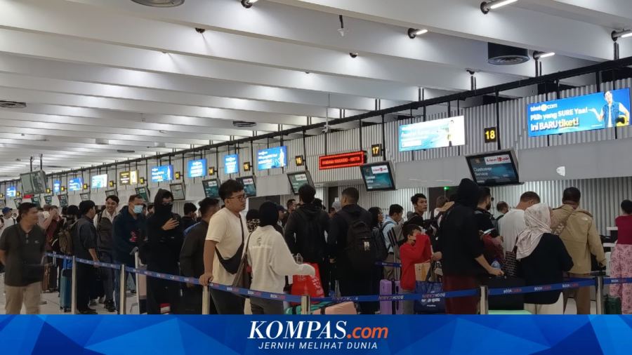 Erupsi Anak Krakatau, Pemerintah Diminta Pastikan Hak Penumpang Pesawat Terpenuhi