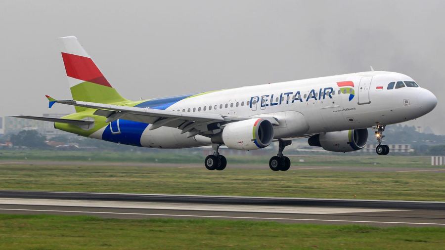 Efek Abu Anak Krakatau, Ribuan Penumpang Pelita Air Gagal Terbang
