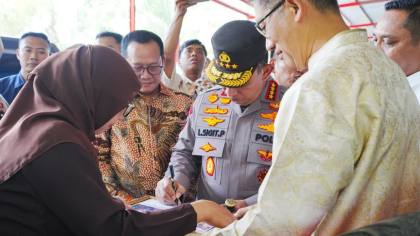 Kapolri ke Pengusaha: Ada Preman, Pungli dan Kejahatan Lain, Laporkan!
