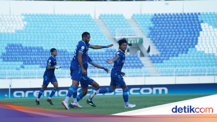 Arema FC Latihan Mandiri di Mini Soccer Parepare Jelang Lawan PSM Makassar