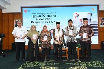 Siti Fauziah Puji Buku Karya HNW, Rekam Perjuangan Palestina