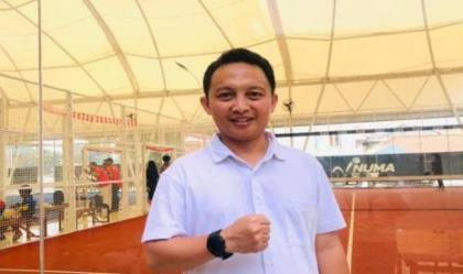 Dari Lapangan Padel ke Ruang Berbagi, Alumni UNM Jalani Karier sebagai IT Manager dan Dosen